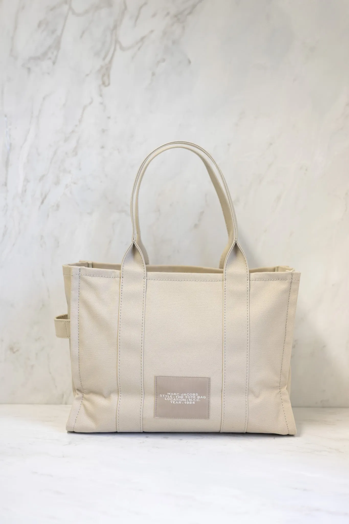 MARC JACOBS TRAVELER TOTE