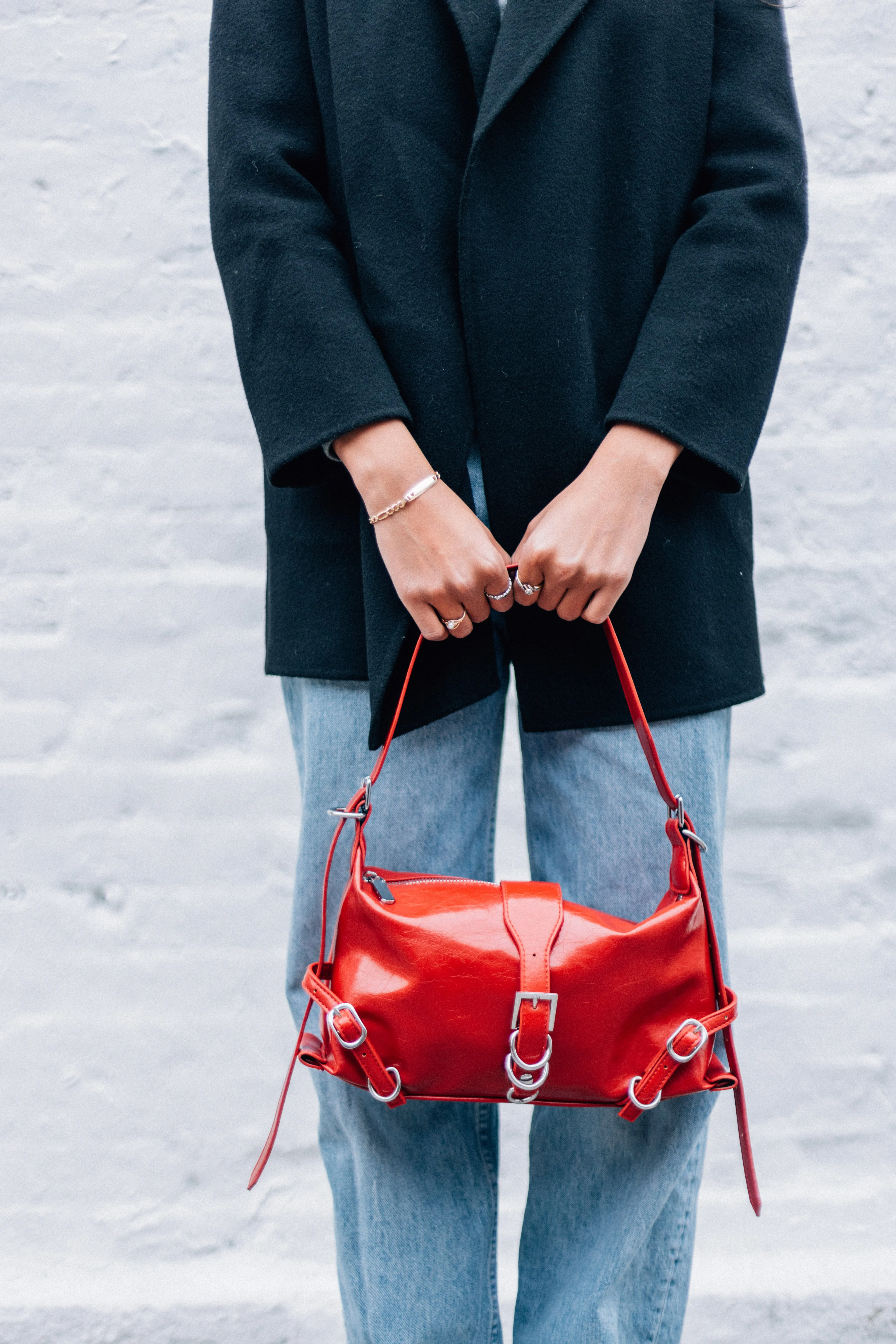 RINGS SHOULDER BAG-RED