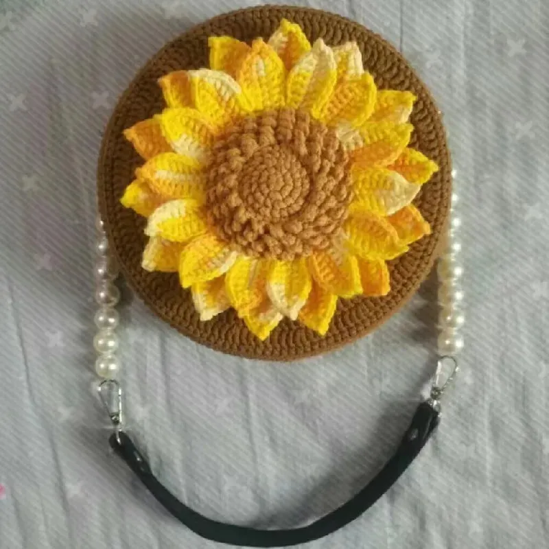 Sohiwoo Handmade crochet handbag, shoulder bag, sunflower pattern, exquisite and practical mesh lining, not deformed