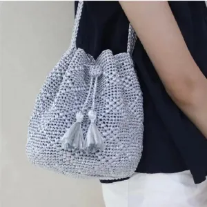 Sohiwoo Handwoven hollow pattern women's shoulder bag handbag is fresh, cool, simple, elegant, lightweight and easy to use